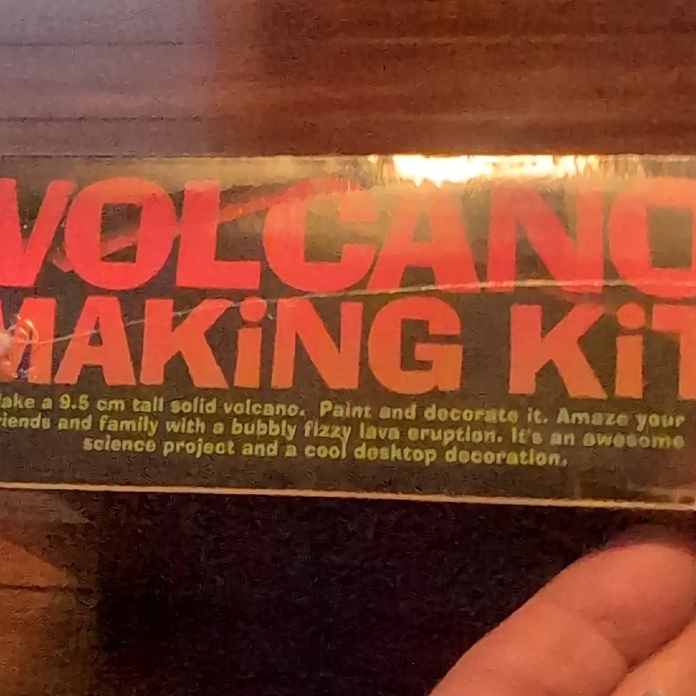 Volcano Making Kit - Picture 3 of 5
